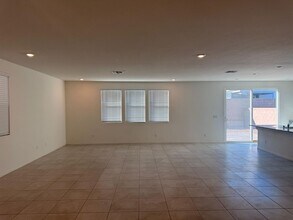 5961 Bruselas St in Las Vegas, NV - Building Photo - Building Photo