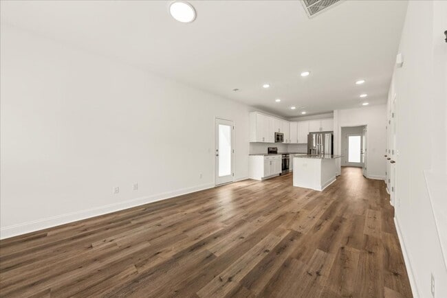 801 Twin Rivers Dr in Charleston, SC - Building Photo - Building Photo