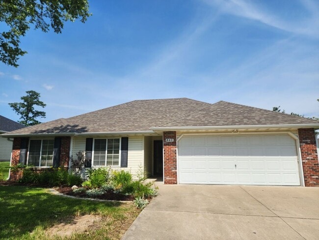 property at 807 Sandy Ct