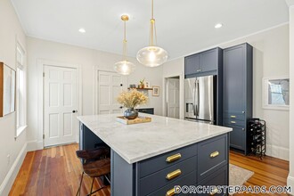 32 Roseclair St-Unit -2 in Boston, MA - Building Photo - Building Photo