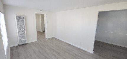 544 Virginia St, Unit 544.5 in El Segundo, CA - Building Photo - Building Photo
