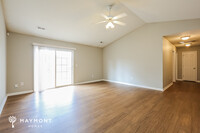 8 Landing Ln in Simpsonville, SC - Building Photo - Building Photo