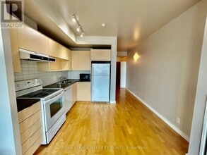 324-1324 Laurier Ave W in Ottawa, ON - Building Photo - Building Photo