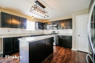 270 Cloverhill Dr in Galloway, OH - Building Photo - Building Photo