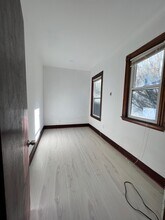 74 Heath St, Unit 1 in Somerville, MA - Building Photo - Building Photo