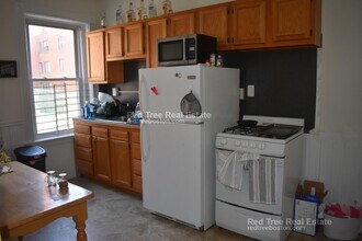 11 Mt Hood Rd, Unit 2 in Boston, MA - Foto de edificio - Building Photo