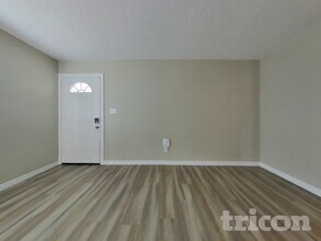 1205 E Grove Cir in Mesa, AZ - Building Photo - Building Photo