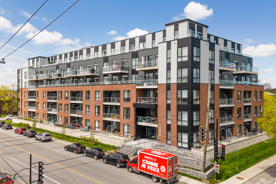 411 18E Av in Montréal, QC - Building Photo