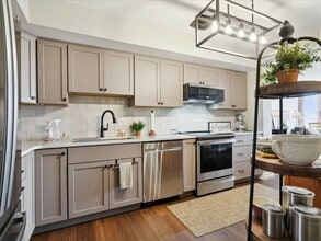 2222 1st Ave NE in Cedar Rapids, IA - Building Photo - Building Photo