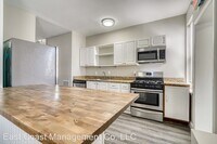 537 Chateau Ave photo'