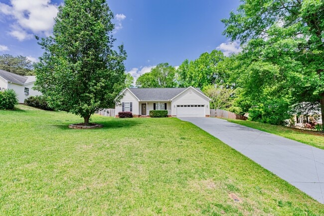 125 Ashlan Woods Ct in Greer, SC - Building Photo - Building Photo