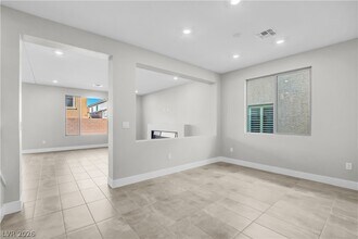 6360 Pipers Brk Ln in Enterprise, NV - Building Photo - Building Photo