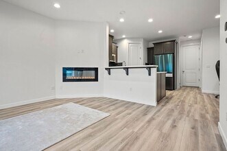 18006 NE 47th Ave in Vancouver, WA - Building Photo - Building Photo