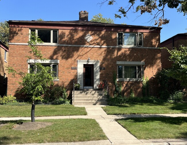 property at 421 Edgewood Pl
