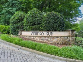 2105 Cumberland Ct SE in Smyrna, GA - Building Photo