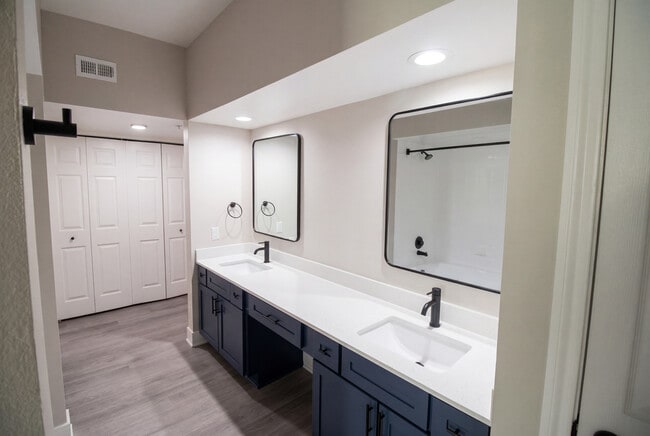 Aura at Westchase in Houston, TX - Building Photo - Building Photo