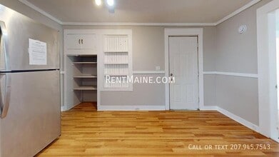 52 Hayes St, Unit 1 in Old Town, ME - Foto de edificio - Building Photo