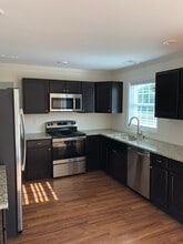 1109 Ballston Lake Rd in Ballston Lake, NY - Building Photo - Building Photo