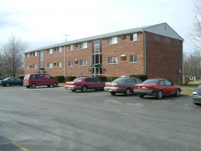 Emerald Gardens Apartments in Milford, OH - Foto de edificio - Building Photo