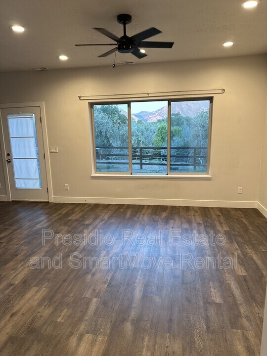 4137 S 900 E in Millcreek, UT - Foto de edificio