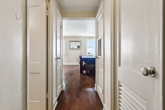 1205 St Charles Ave in New Orleans, LA - Building Photo - Building Photo