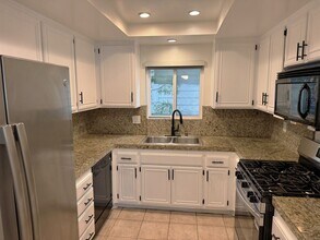 1823 11th St in Santa Monica, CA - Foto de edificio - Building Photo