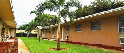 146-148 NW 40th Ct in Fort Lauderdale, FL - Foto de edificio - Primary Photo