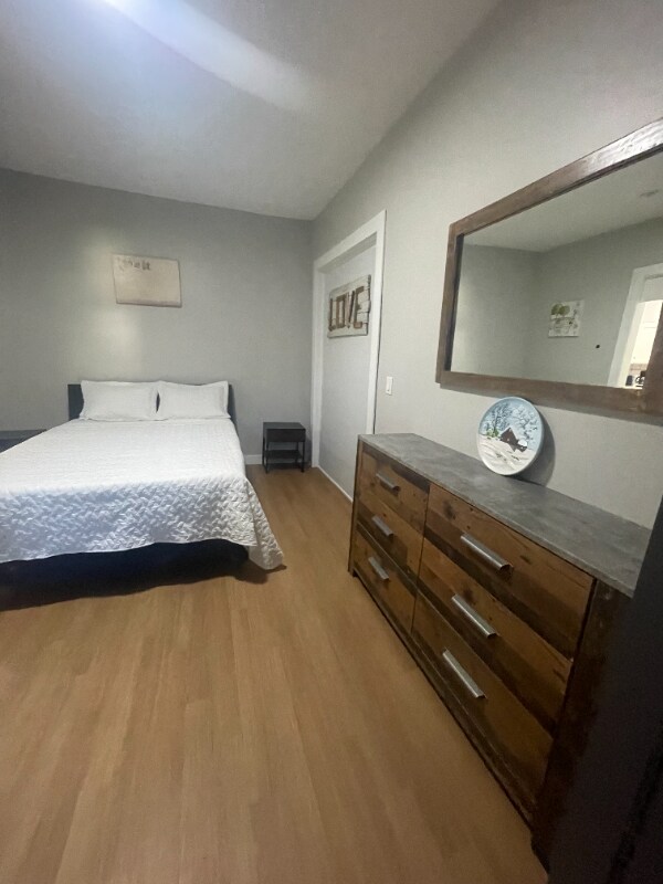 4522 E Washington St in Indianapolis, IN - Foto de edificio - Building Photo