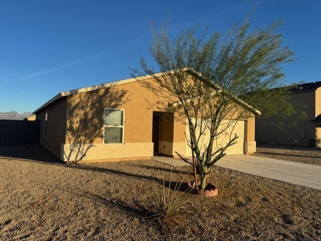 1624 Paige Dr in Bullhead City, AZ - Building Photo