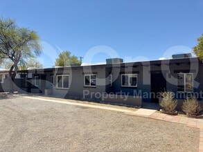915 N Columbus Blvd in Tucson, AZ - Building Photo - Building Photo