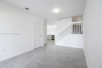 2729 SE 25th Ave in Homestead, FL - Building Photo - Building Photo