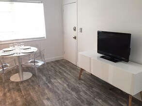 901 Euclid Ave in Miami Beach, FL - Building Photo - Building Photo