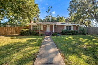 105 Columbia Dr in Tallahassee, FL - Building Photo - Building Photo