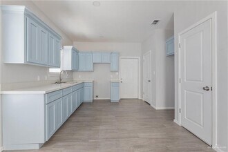 12 Eva St in Elsa, TX - Building Photo - Building Photo