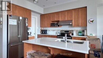944 Fletcher Cir in Ottawa, ON - Building Photo - Building Photo