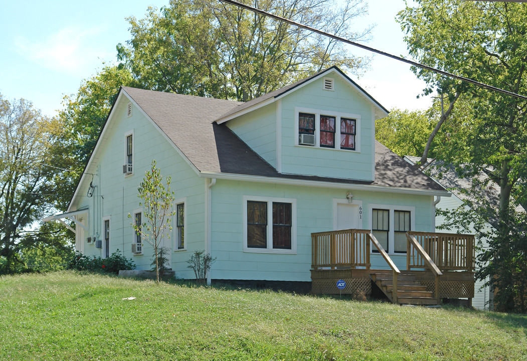 601 S 13th St in Nashville, TN - Building Photo