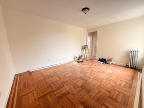 1649 Edison Ave, Unit 5E in Bronx, NY - Foto de edificio - Building Photo