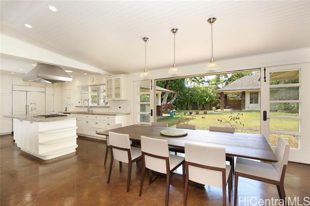 property at 1116 Kealaolu Ave