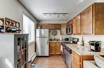 1325 Madison in Denver, CO - Building Photo - Interior Photo