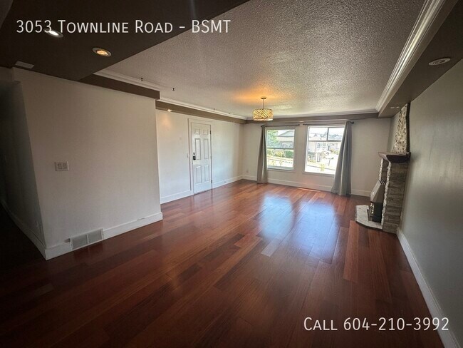 3053 Townline Rd in Abbotsford, BC - Building Photo - Building Photo