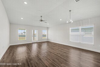 2542 Pinwherry St NW in Palm Bay, FL - Building Photo - Building Photo