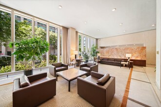 3550 N Lake Shore Dr in Chicago, IL - Building Photo - Building Photo