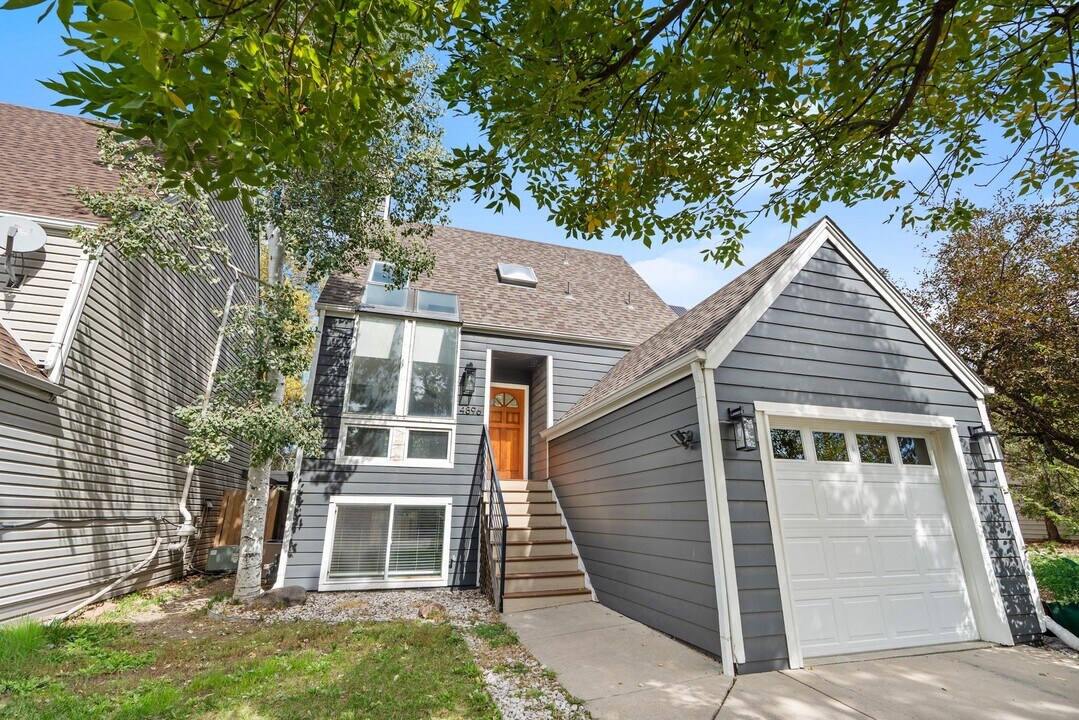 4896 Brandon Creek Dr in Boulder, CO - Building Photo