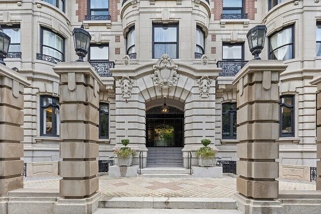property at 390 Commonwealth Ave