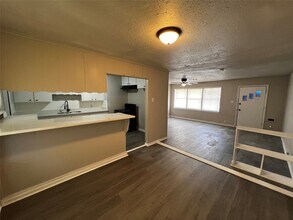 5727 Doolittle Blvd in Houston, TX - Building Photo - Building Photo