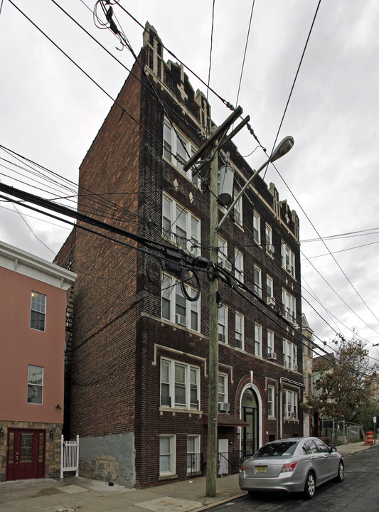 31-33 High St in Jersey City, NJ - Building Photo