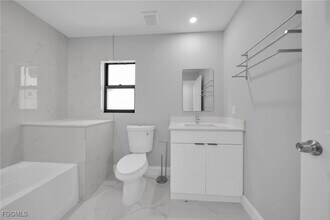 2913 NW 9th Terrace in Cape Coral, FL - Building Photo - Building Photo