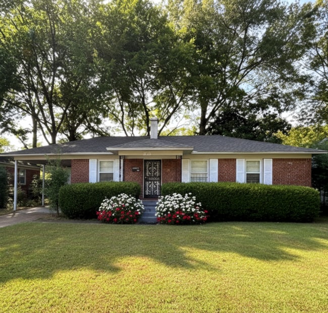 property at 1755 Cornelia Ln