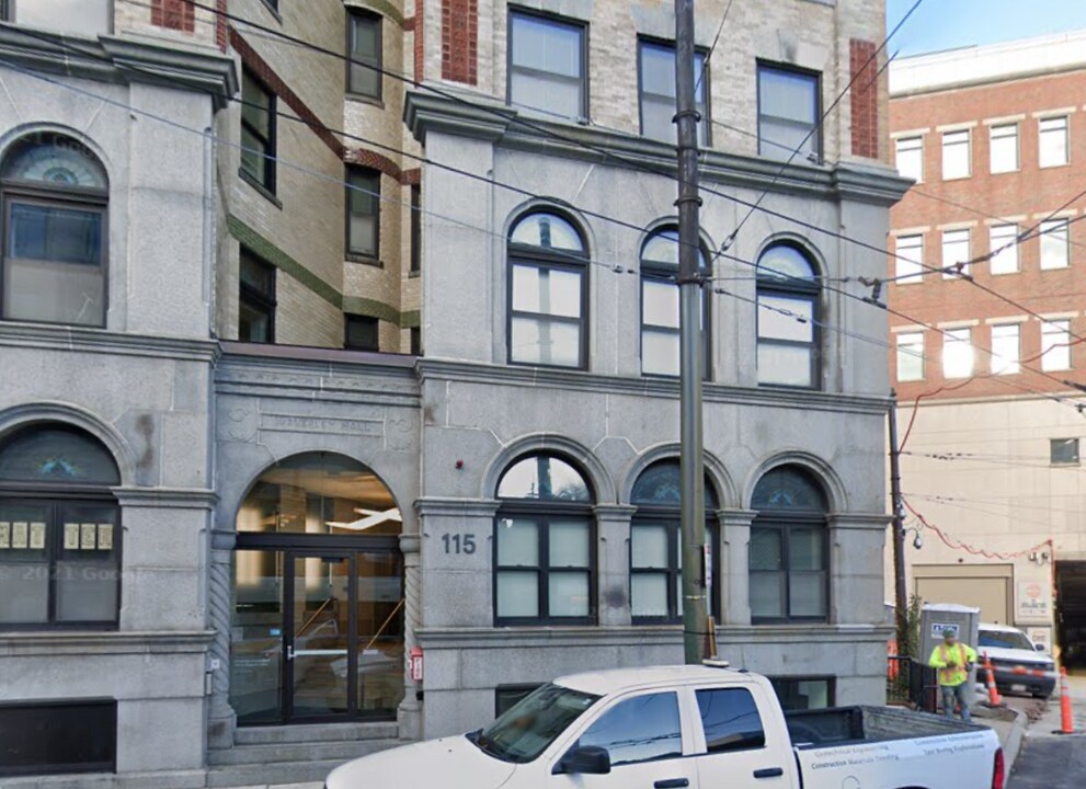 116 Mount Auburn St, Unit 61 in Cambridge, MA - Building Photo