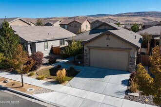 7023 Cinder Village Dr in Sparks, NV - Building Photo - Building Photo